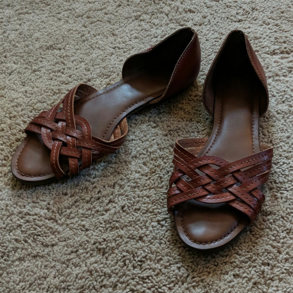 Universal Thread sandals